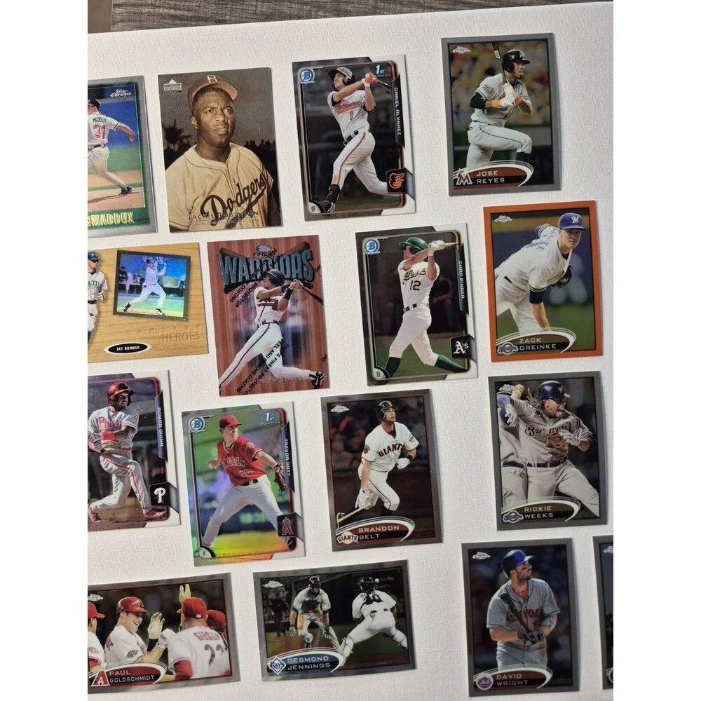 Lot of 16-18 Modern Baseball Cards - Maddux, Jackie Robinson, Goldschmidt,...